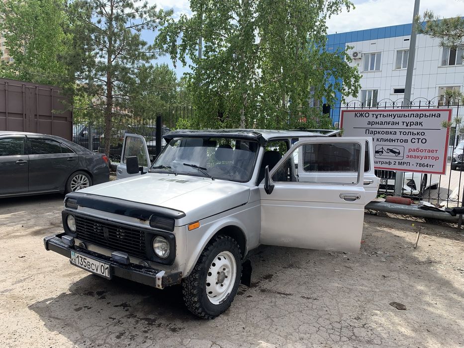 Продам ниву 2131 5-дверный