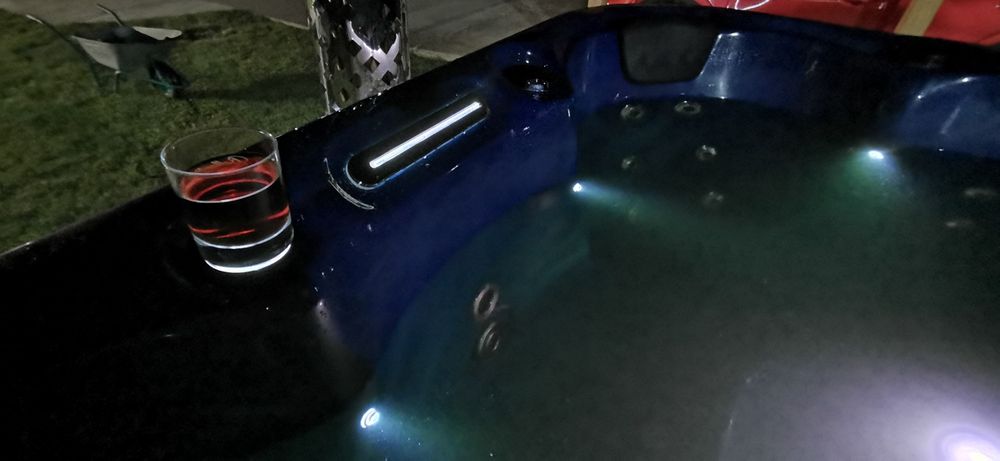 Ciubar mobil/jacuzzi Deluxe de Inchiriat