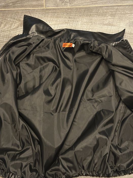 Продам Кожаннаю куртку