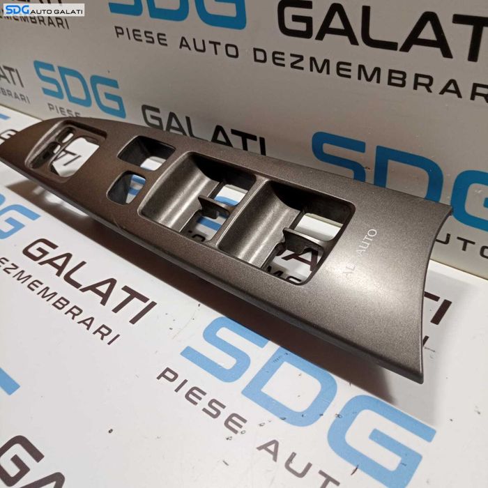 Rama Grila Ornament Suport Butoane Geamuri de la Portiera Stanga Fata Lexus IS IS220D 2.2 D 2005 - 2013 Cod 7423153080 [M4169]