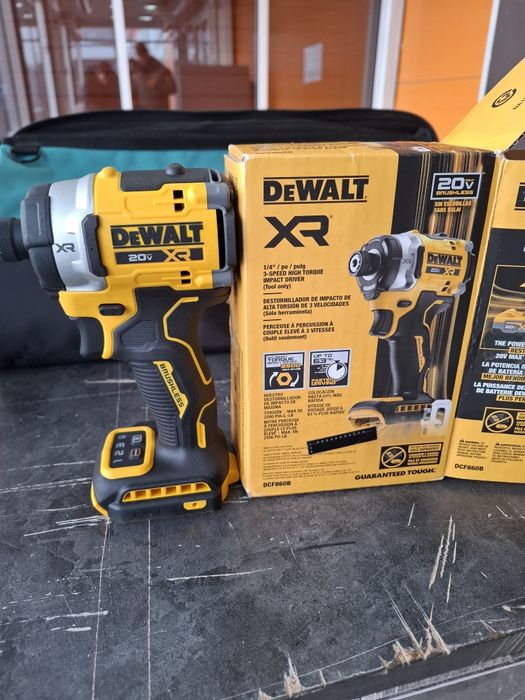 DeWALT DCF860 новый шуруповёрт