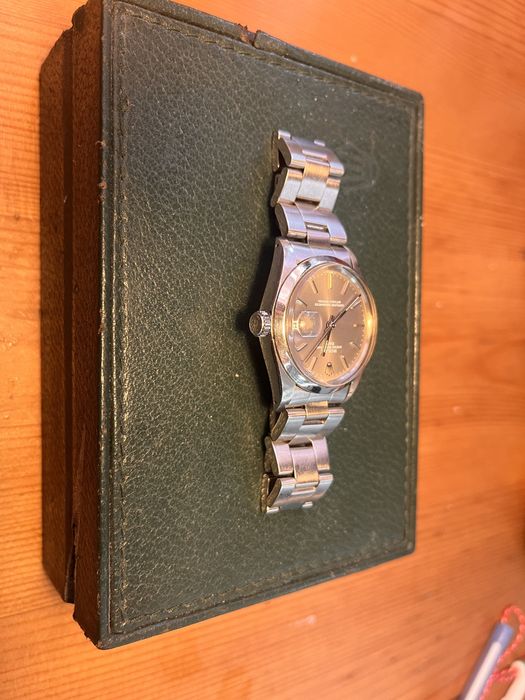 Rolex Oyster Perpetual Date 15200 – 34 мм