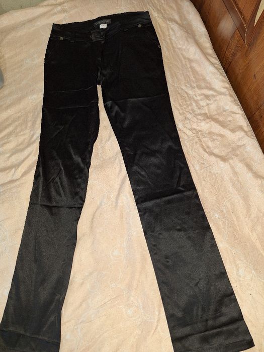 Продам брюки на девушку.