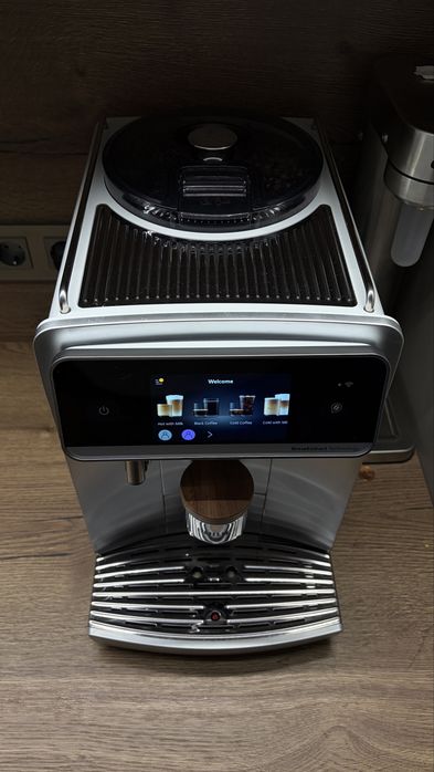 Philips Café Aromis серия 8000 с AI асистент