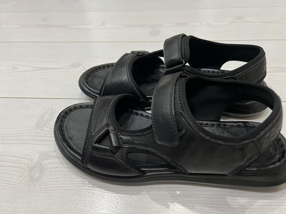 Продам сандали кожанные