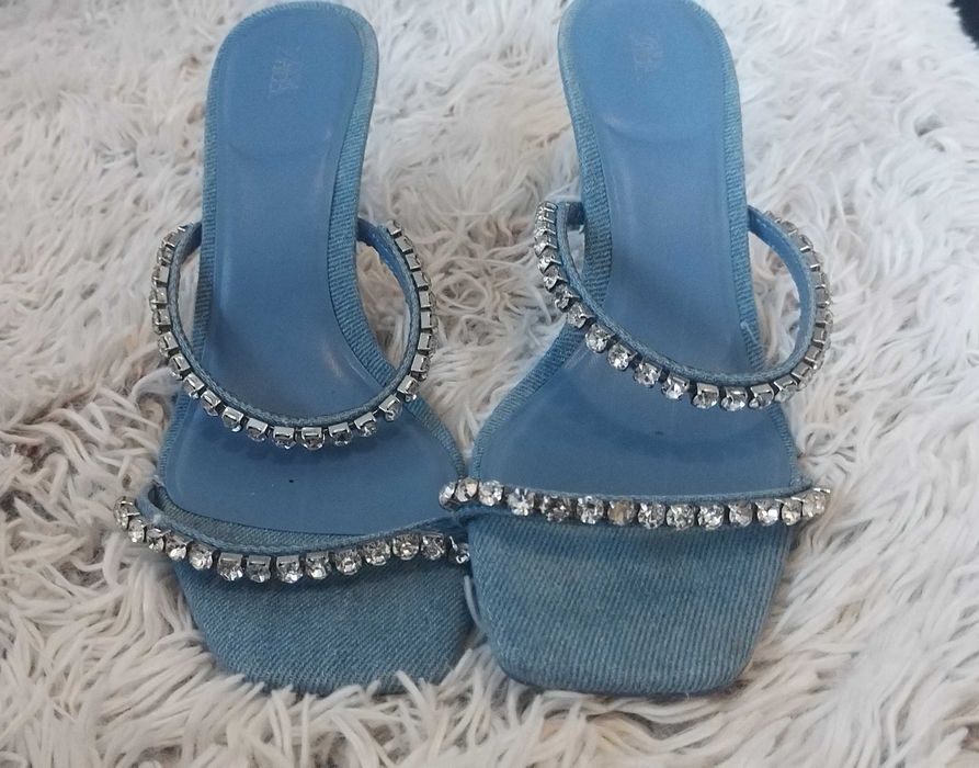 Сини токчета с камъни ZARA - 36 номер