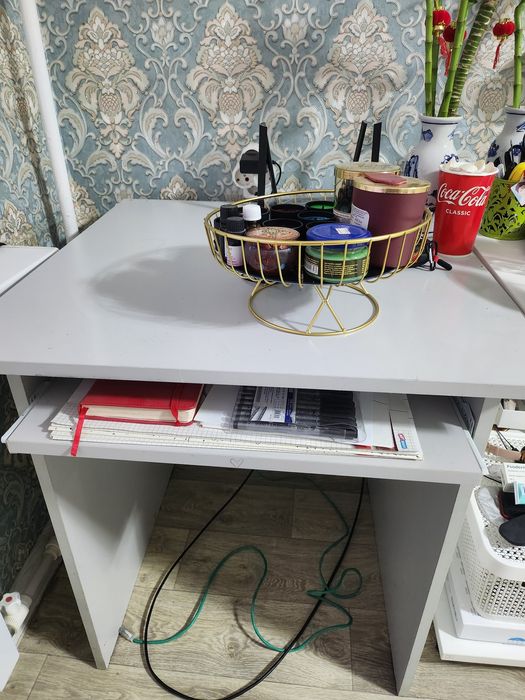 Продам Стол для компьютера