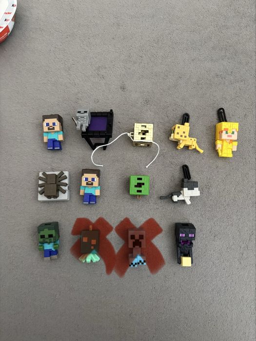 Kinder joy играчки Minecraft златно кубче и Stranger things