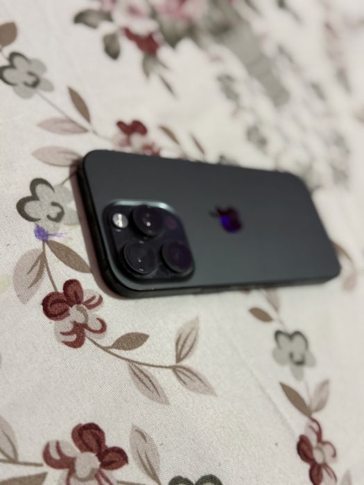 Apple Iphone 16 Pro , Pentru recarosare,piese , ( Placa defecta)