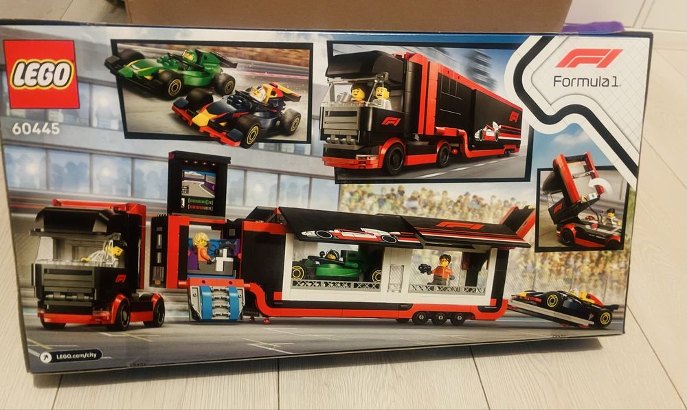 Lego 60445 Camion F1® cu mașinile F1® RB20 și AMR24