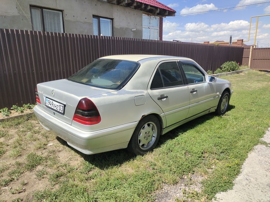 Продам Мерседес С-180
