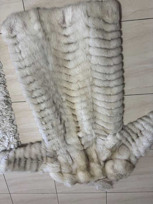 Haină vulpe polară naturală – model lung, volum mare, aspect lux