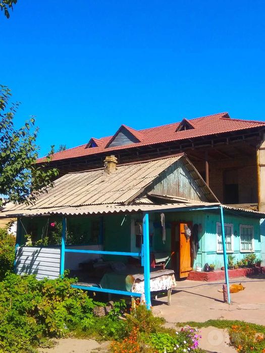 Продаётся участок 12 соток с двумя домами — $40 000