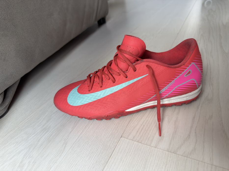 Футболни Обувки : Nike Mercurial Vapor 16 Academy TF