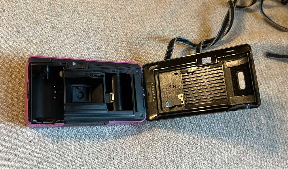 Aparat foto Konica EU-mini Hilsen Vilt colectie  Made in Japan