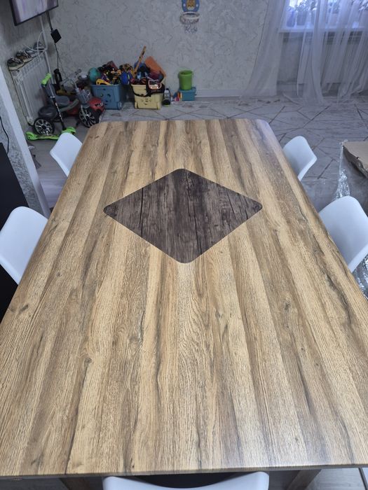 Продам стол кухонный