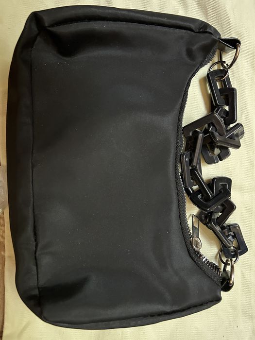 Маленькая черная сумочка