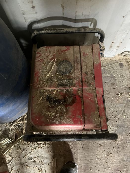 Генератор продам за 10000