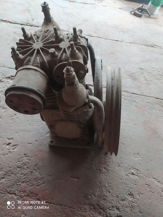 Компрессор         .