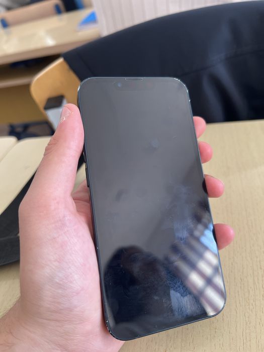 продаю айфон 13 / iphone 13