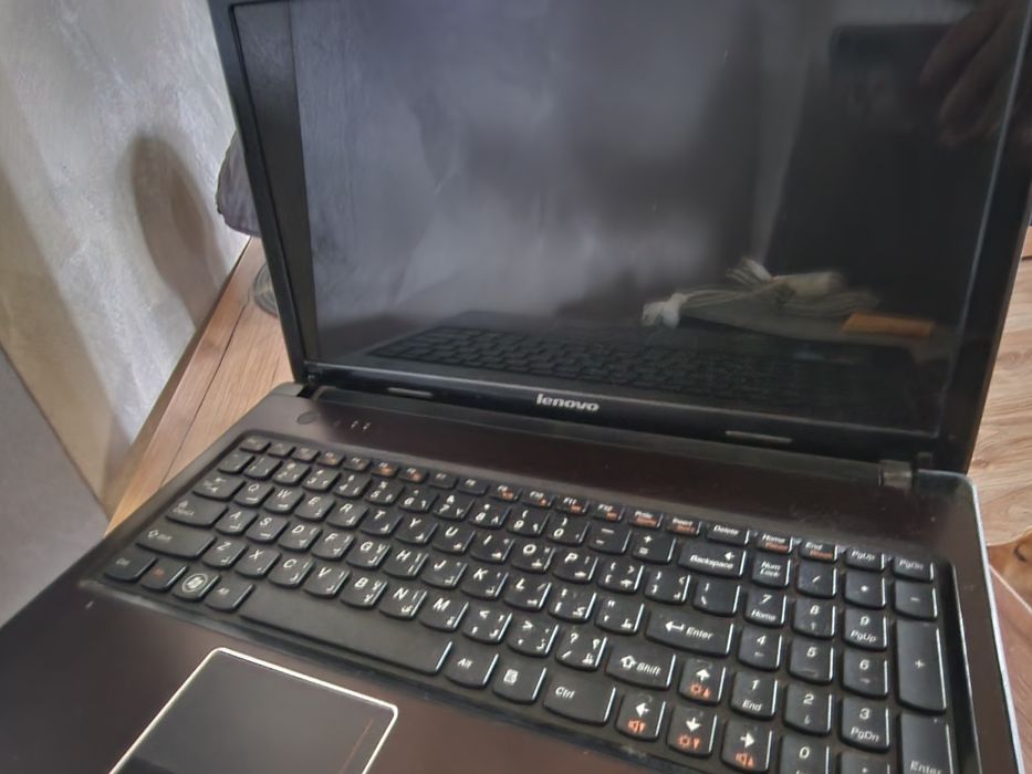 Лаптоп 4 броя-apple, Lenovo,hp, acer