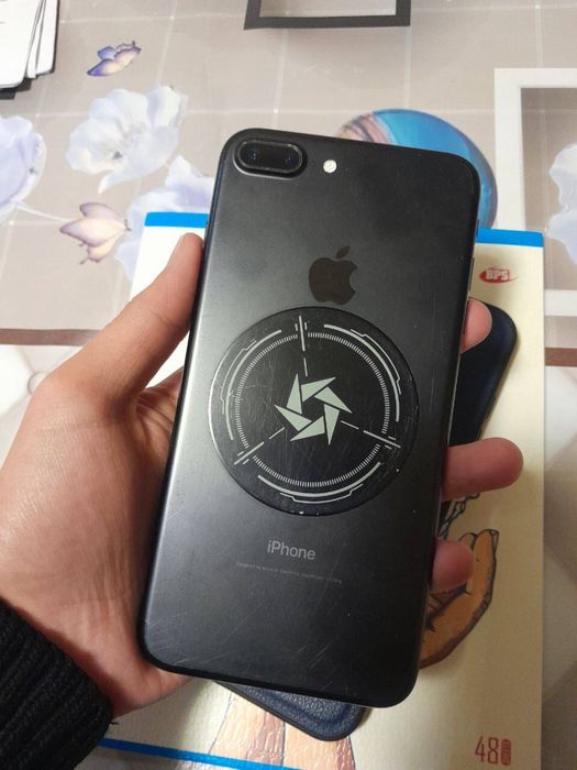 Iphone 7+ ideal black