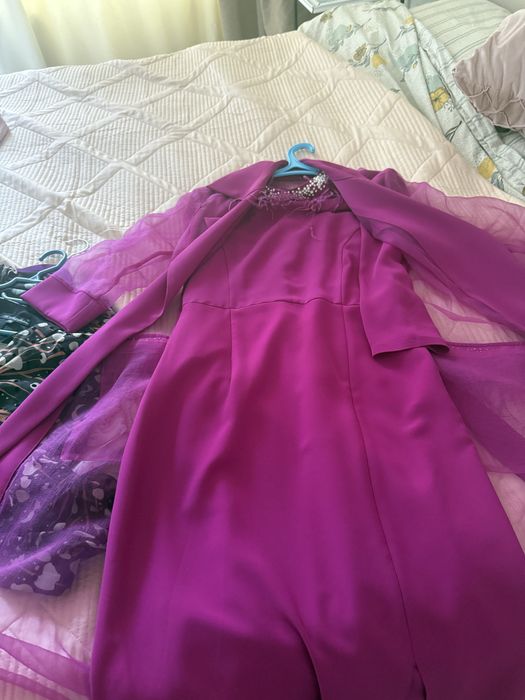 Женская одежда платье нарядное