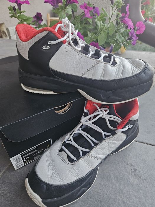 Маратонки Jordans 42 размер,UK 7,5