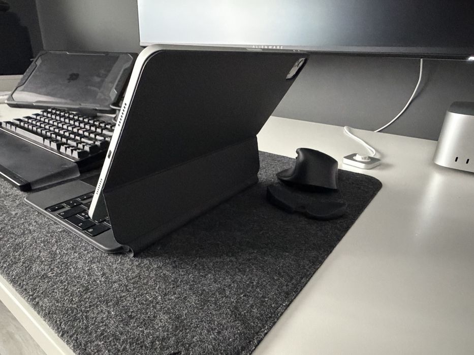 Tastatura originală Apple Magic Keyboard iPad Pro 11" / Air (Model A2261)