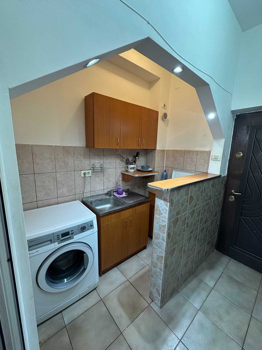 Garsoniera de inchiriat in zona UTA