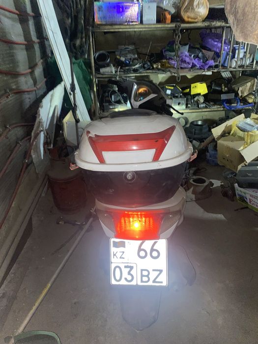 Продам скутер на учете