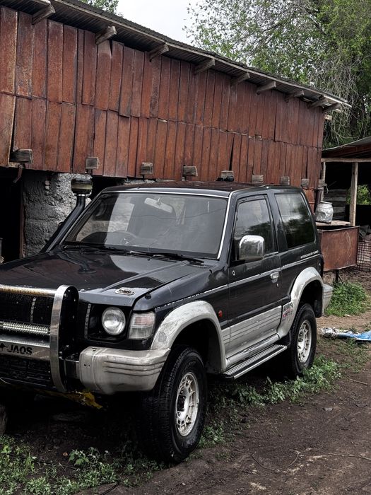 Mitsubishi Pajero 2