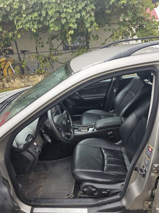 Schimb Mercedes c 220  automat