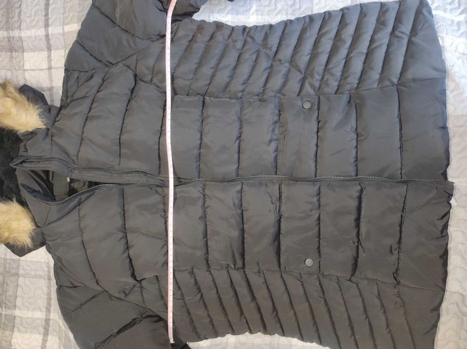 Чисто ново черно зимно яке LC WAIKIKI