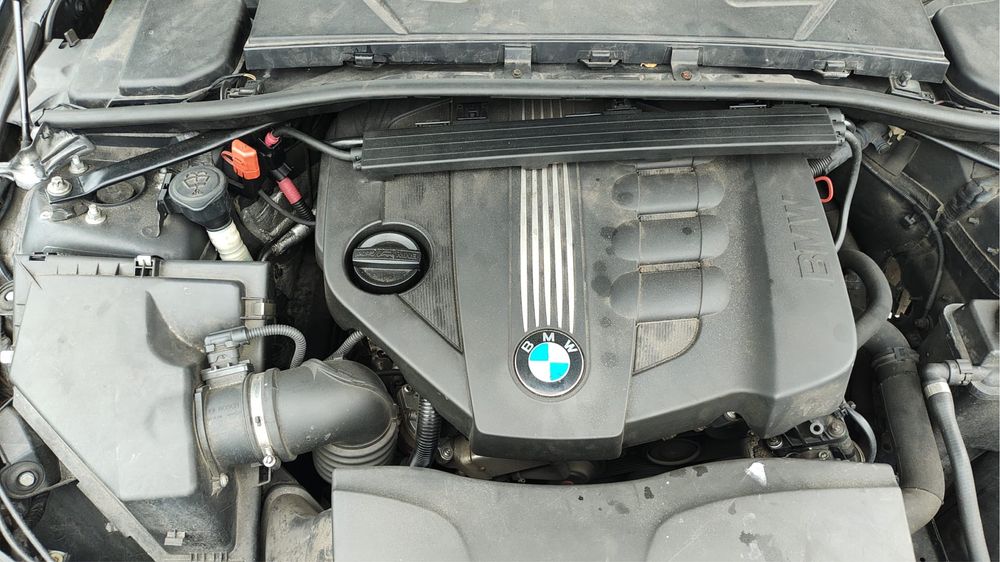 Dezmembrez bmw e90 facelift m pachet