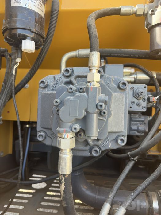 Ekskavator XCMG XE205DA 2021 yil, zo’r holatda