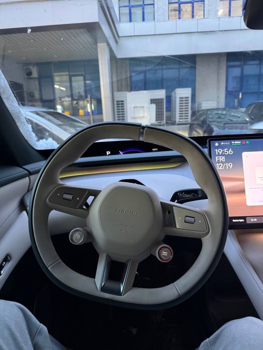 Xiaomi Yu7 синий (парламент) , с белым салоном в наличии