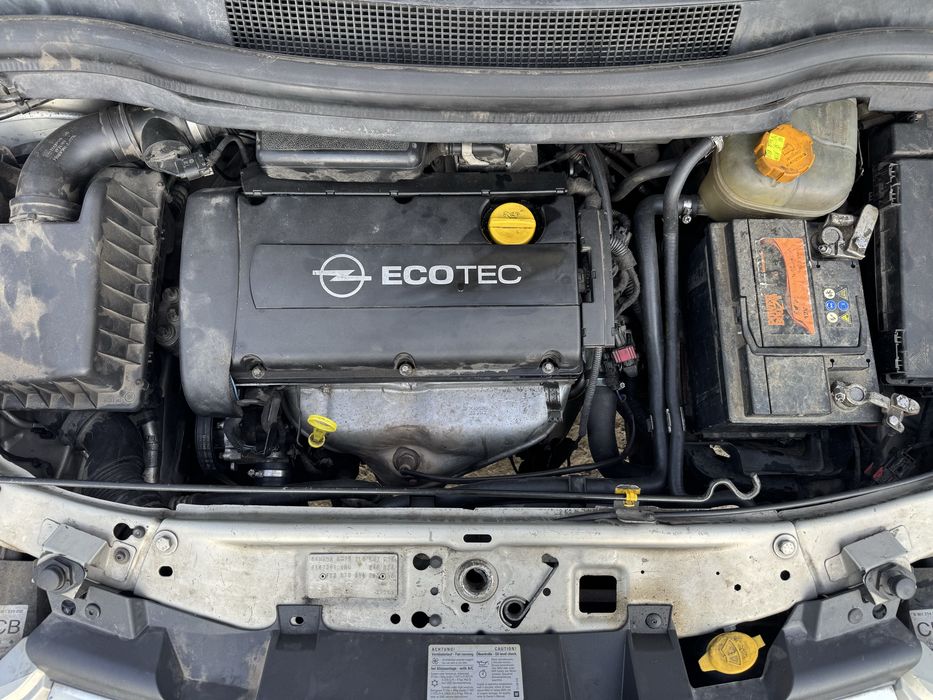 Opel Zafira B 1.6i 16v 105hp 2006г На Части