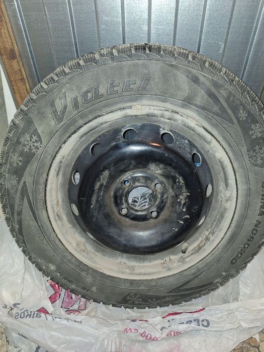 Продам зимнюю резину