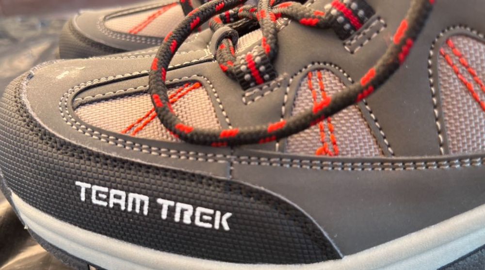 Atlas For Men Team Trek