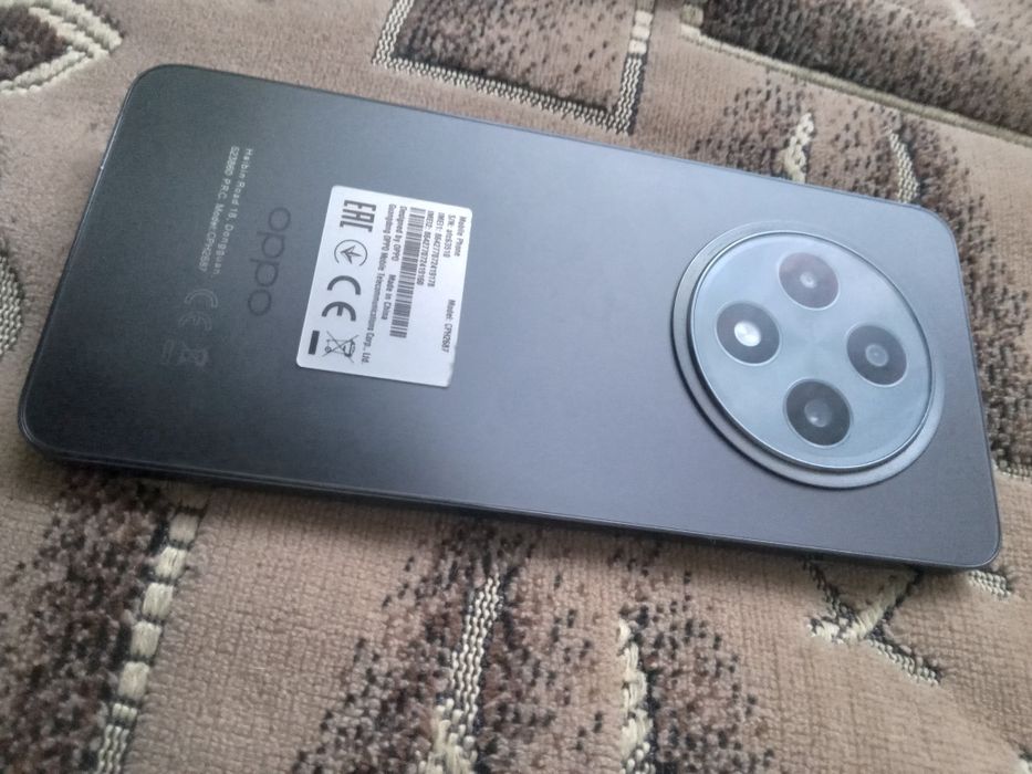 Продам OPPO Reno 12 F