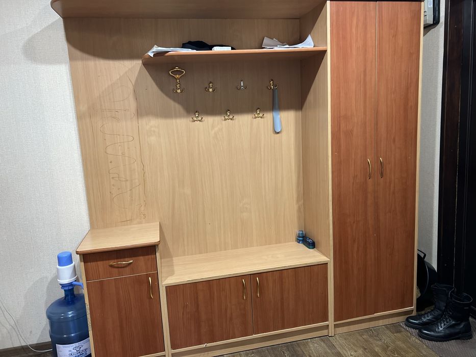 Продам прихожую не дорого