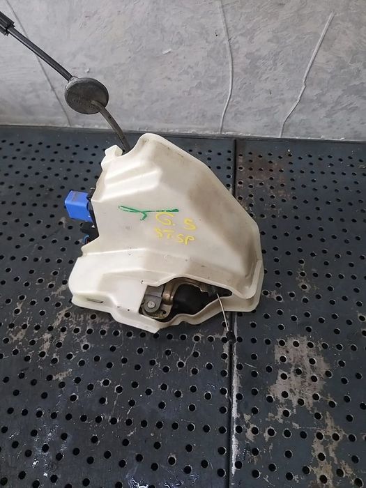 Broasca usa stanga spate vw golf 5 1k