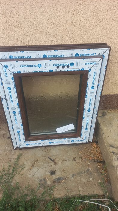 Uși și geamuri termopan