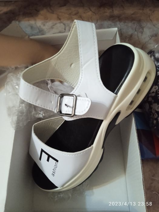 Новый сандали, размер 38