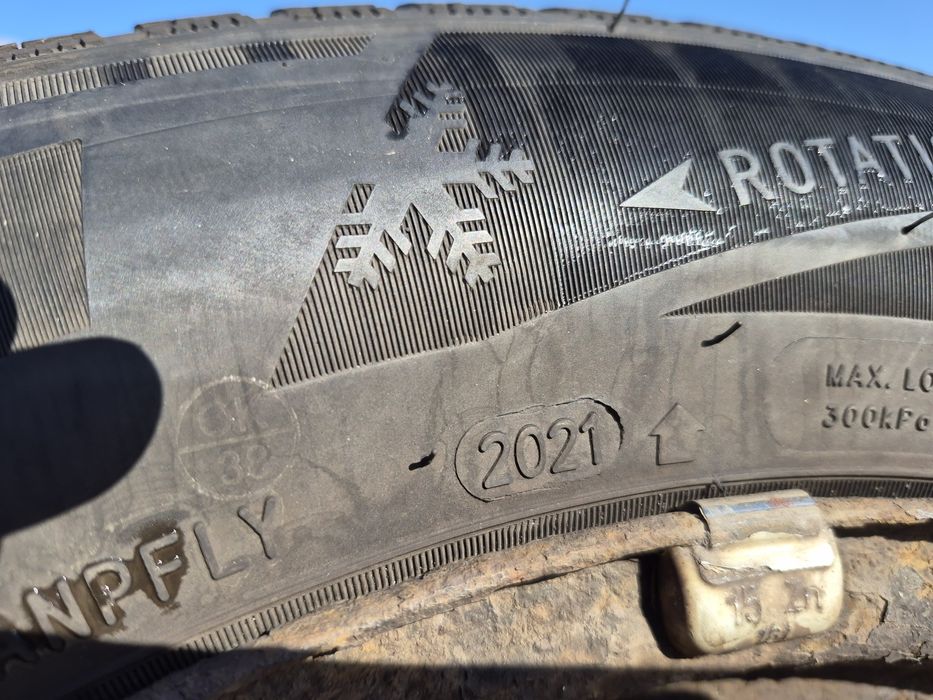 Гуми с джанти 195 65 15