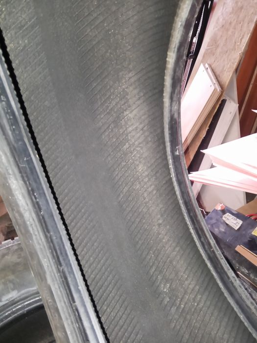 Продам резину зима 285 60R18