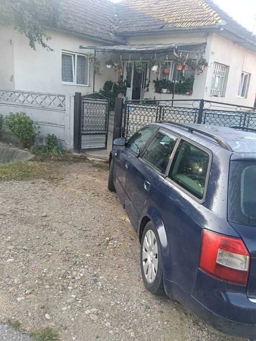 Vand doua masini