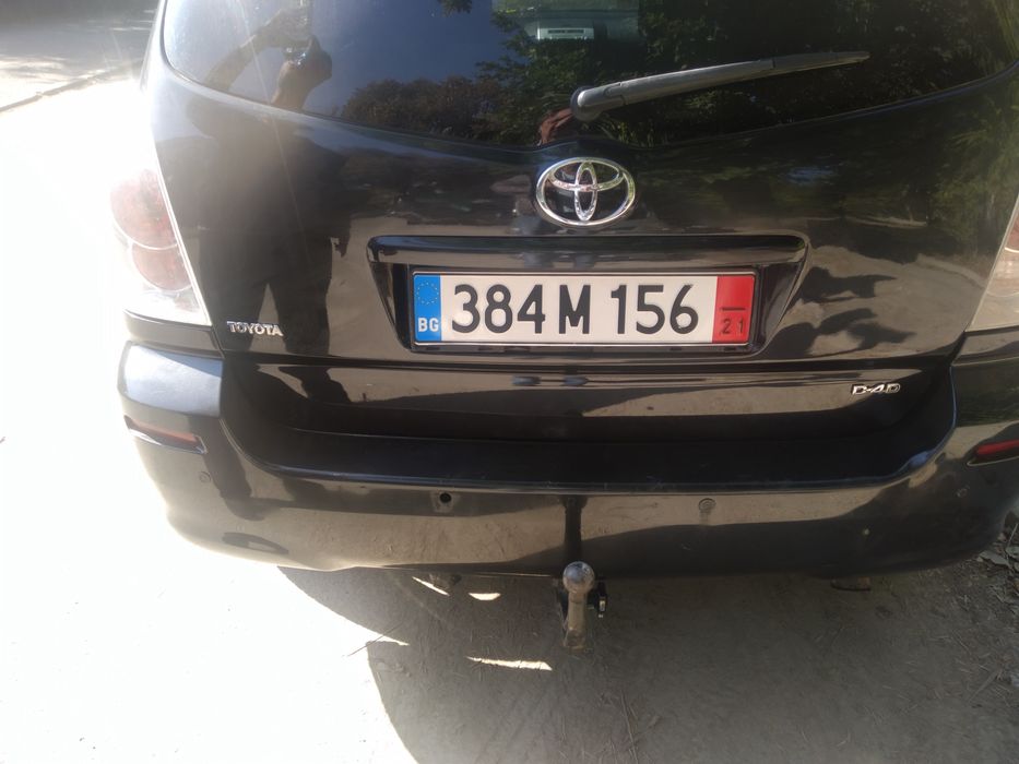 Тойота Корола версо 2.2 D-cat 177 коня само на части