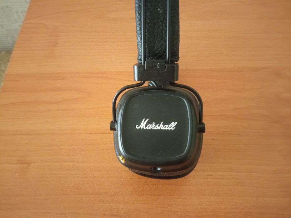 Продам наушники Marshall Major
